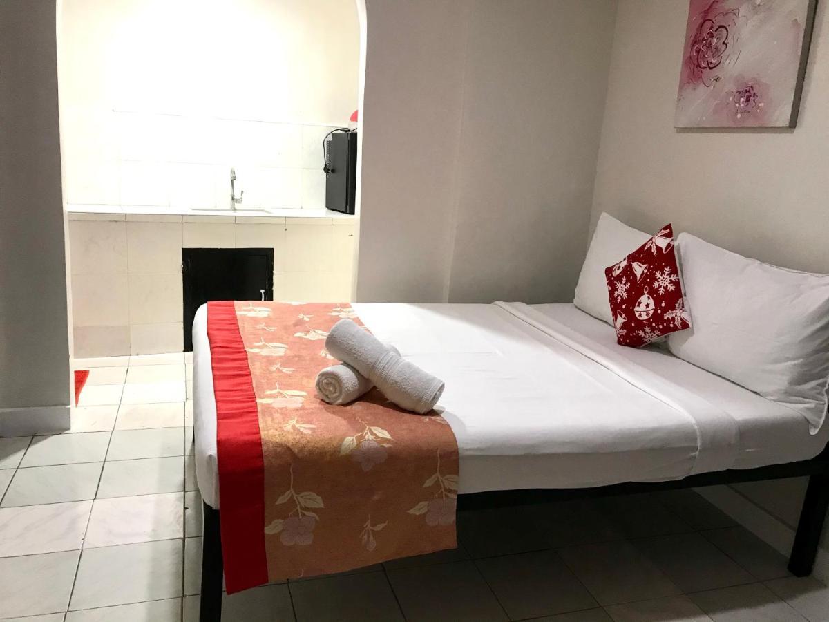 Halfway House Hostel Mactan Cebu Airport Lapu-Lapu City Kültér fotó