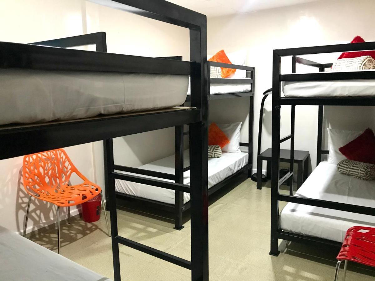 Halfway House Hostel Mactan Cebu Airport Lapu-Lapu City Kültér fotó