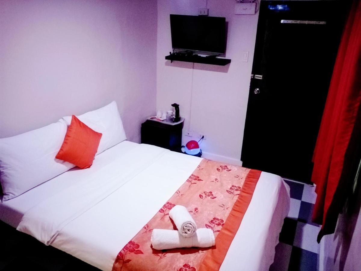 Halfway House Hostel Mactan Cebu Airport Lapu-Lapu City Kültér fotó