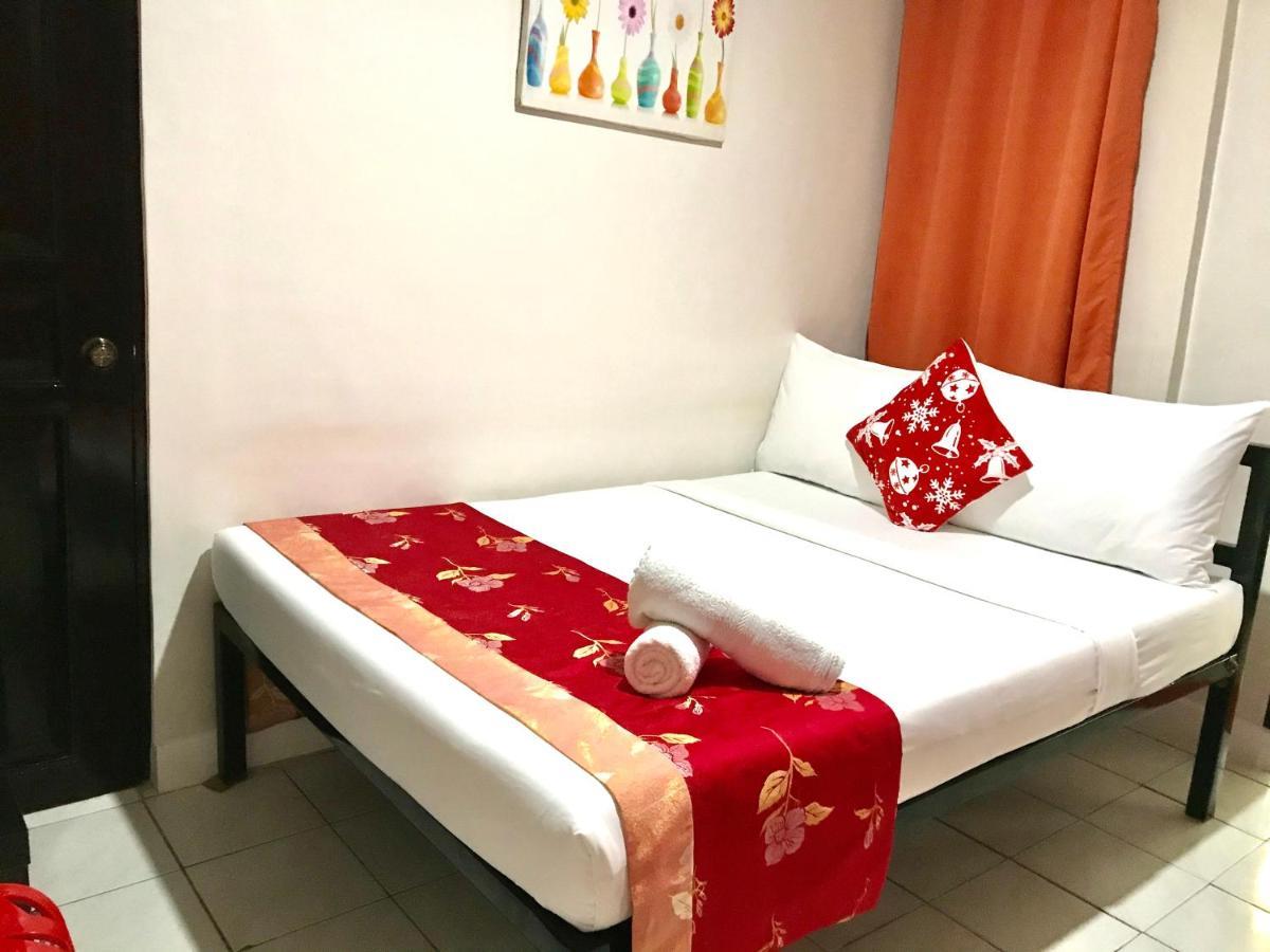 Halfway House Hostel Mactan Cebu Airport Lapu-Lapu City Kültér fotó