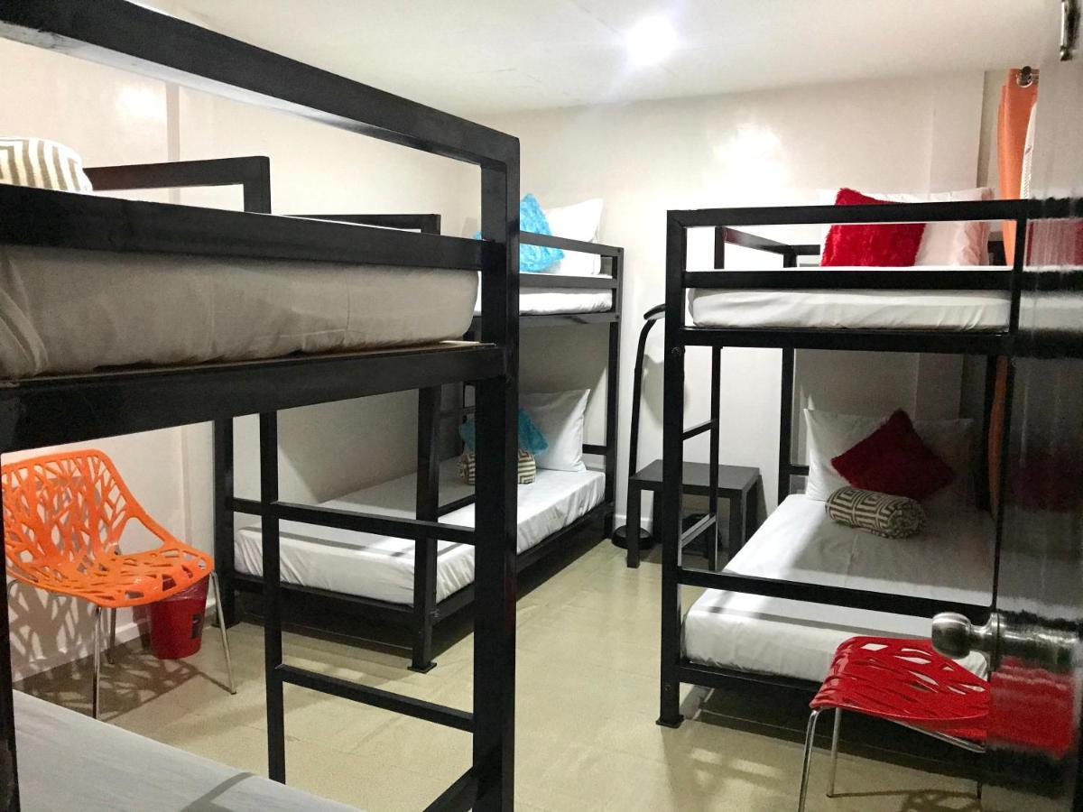 Halfway House Hostel Mactan Cebu Airport Lapu-Lapu City Kültér fotó