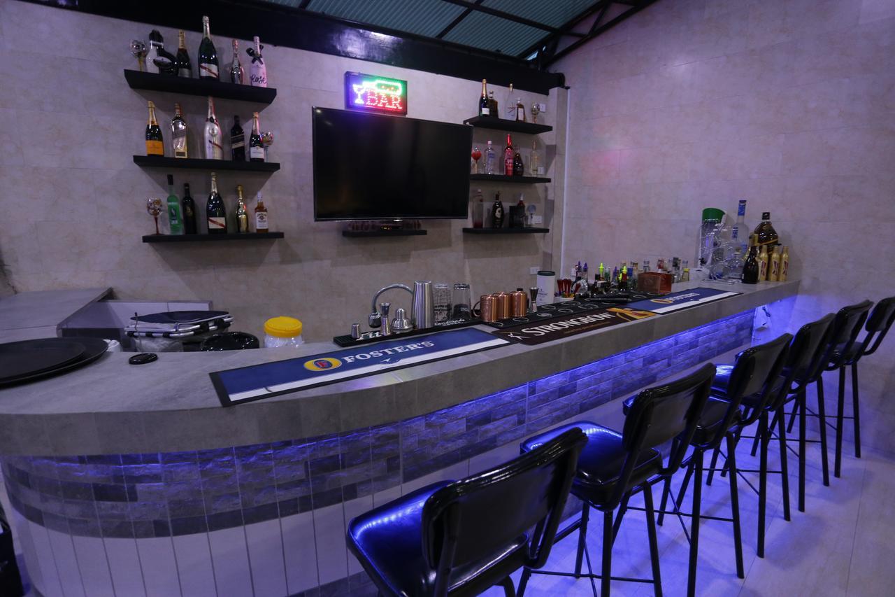 Halfway House Hostel Mactan Cebu Airport Lapu-Lapu City Kültér fotó