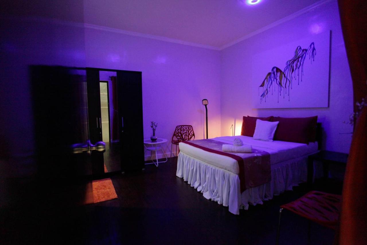 Halfway House Hostel Mactan Cebu Airport Lapu-Lapu City Kültér fotó