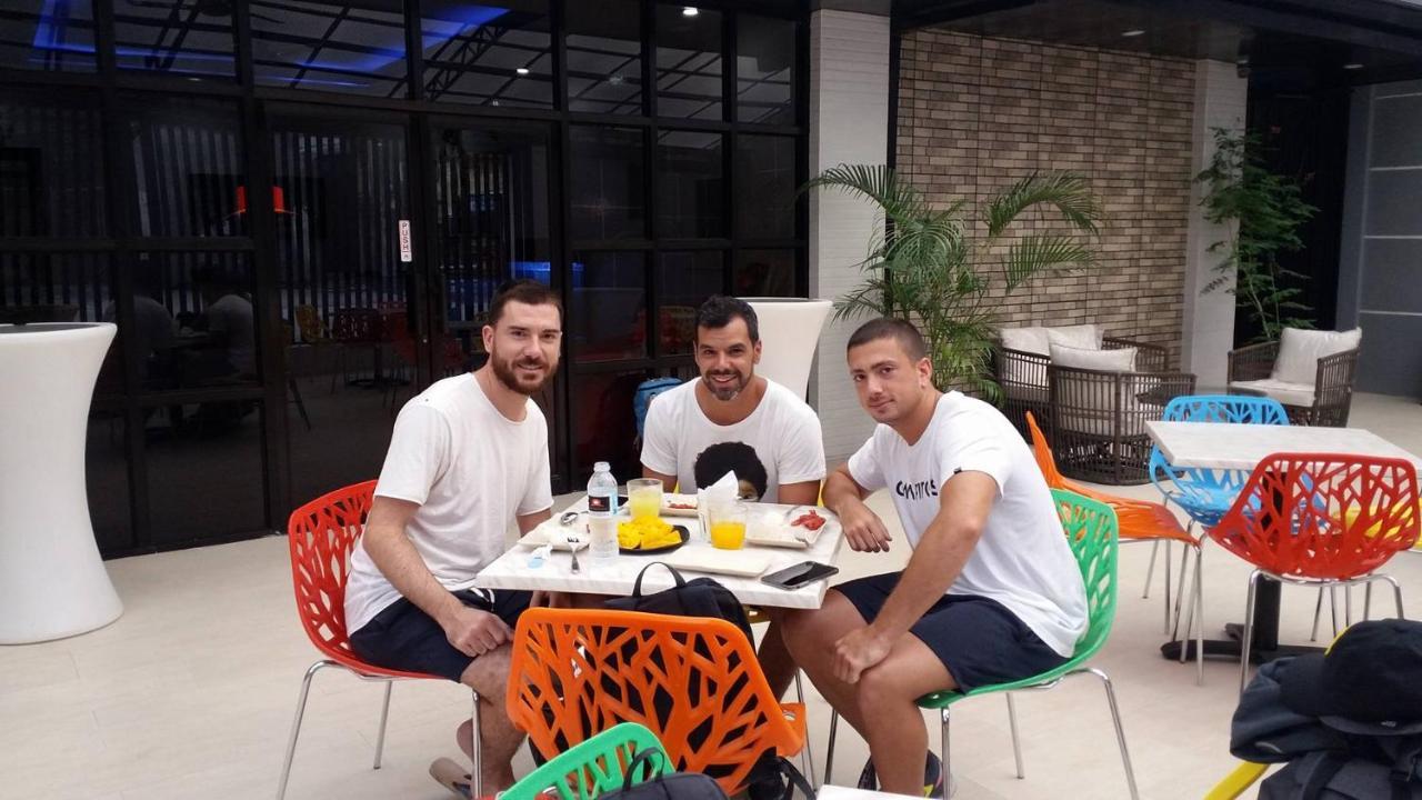 Halfway House Hostel Mactan Cebu Airport Lapu-Lapu City Kültér fotó