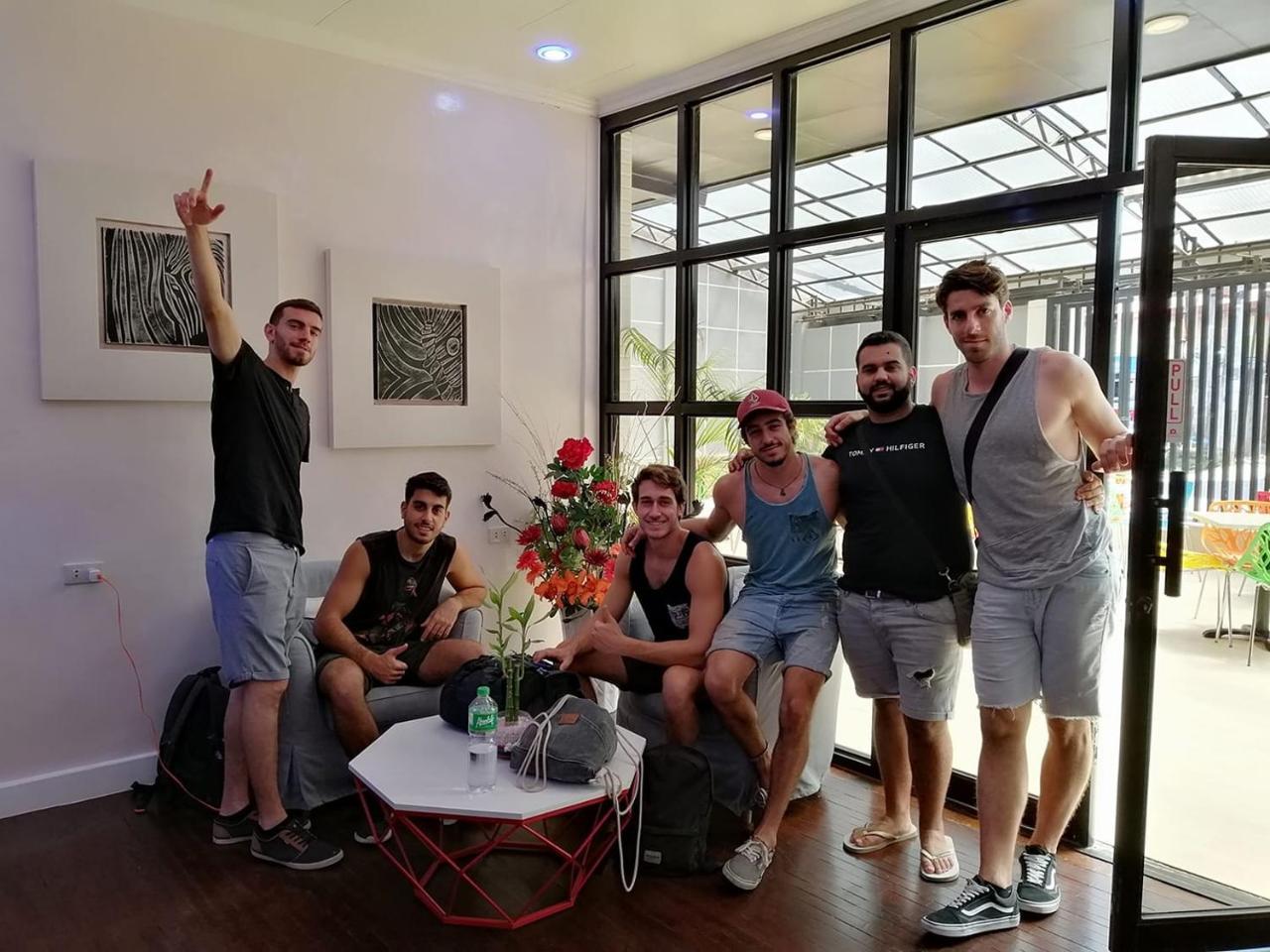 Halfway House Hostel Mactan Cebu Airport Lapu-Lapu City Kültér fotó